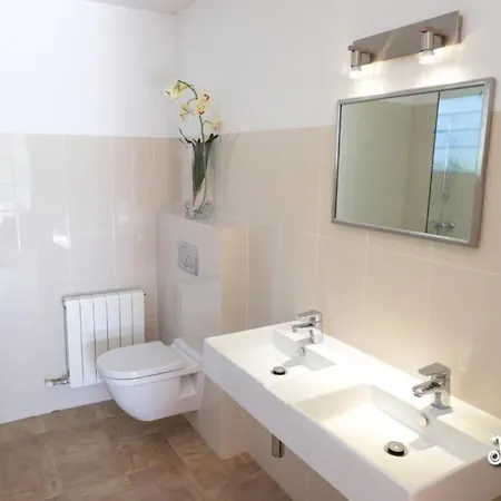 Villa Lucere With Private Pool Near Sitges