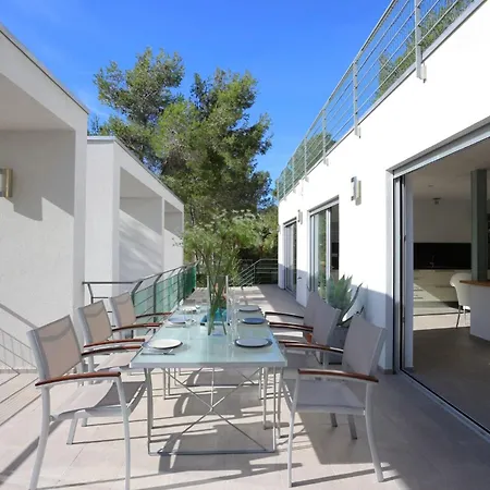 Villa Lucere With Private Pool Near Sitges Olivella