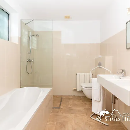 Lucere With Private Pool Near Sitges Villa