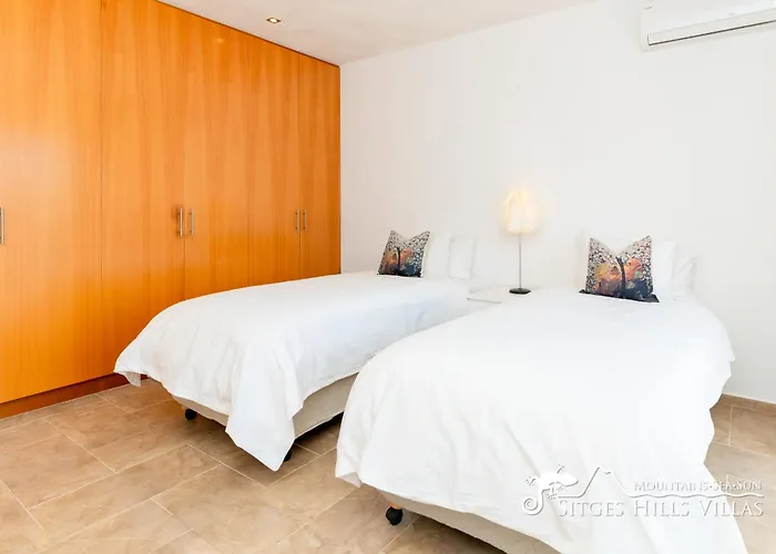 Lucere With Private Pool Near Sitges * 올리벨라