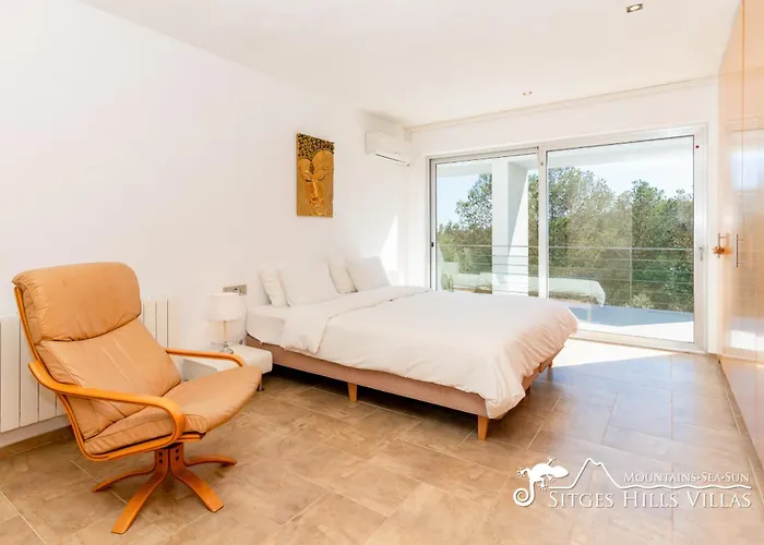 Lucere With Private Pool Near Sitges 빌라 *