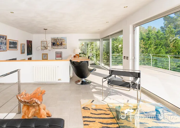 Lucere With Private Pool Near Sitges 빌라 *