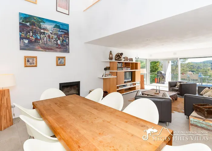 Lucere With Private Pool Near Sitges Willa